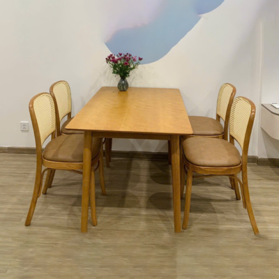 Bàn ăn 4 ghế gỗ tự nhiên BA51
