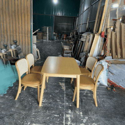 Bàn ăn 1m2 + 4 ghế Thonet BA33