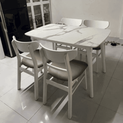 Bàn ăn cao su 4 ghế Mango BA41