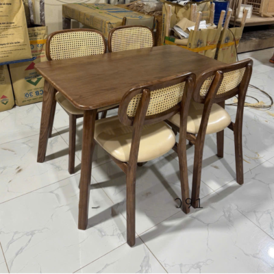 Bàn ăn gỗ tần bì 4 ghế tựa mây BA180